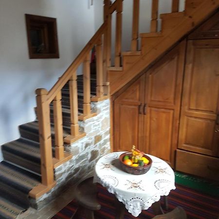 Тодорината Къща Hotel Leshten ภายนอก รูปภาพ