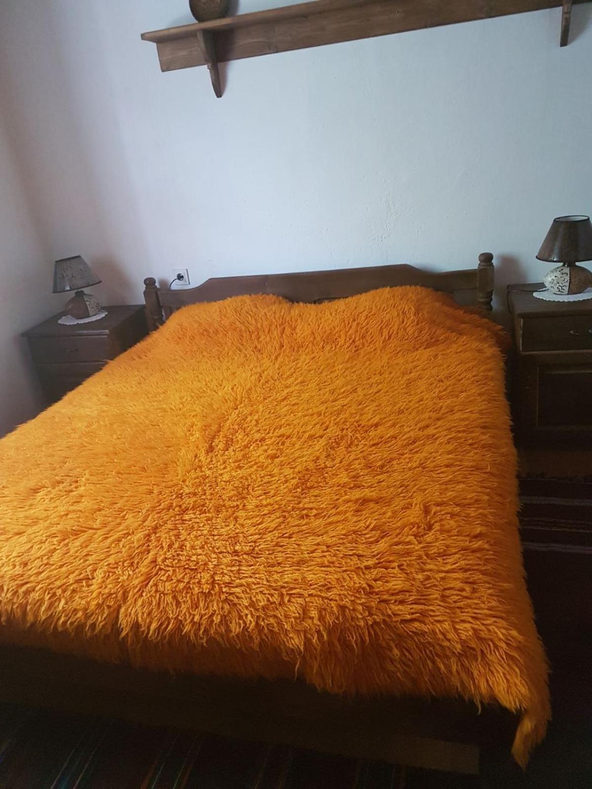 Тодорината Къща Hotel Leshten ภายนอก รูปภาพ