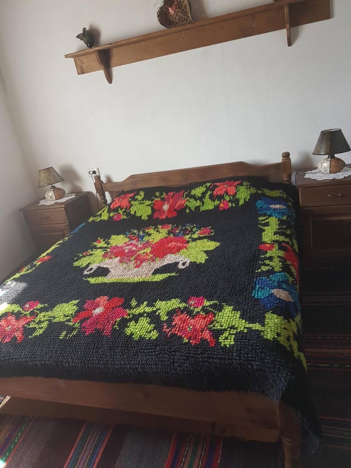 Тодорината Къща Hotel Leshten ภายนอก รูปภาพ