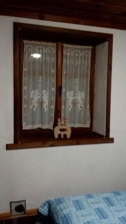 Тодорината Къща Hotel Leshten ภายนอก รูปภาพ