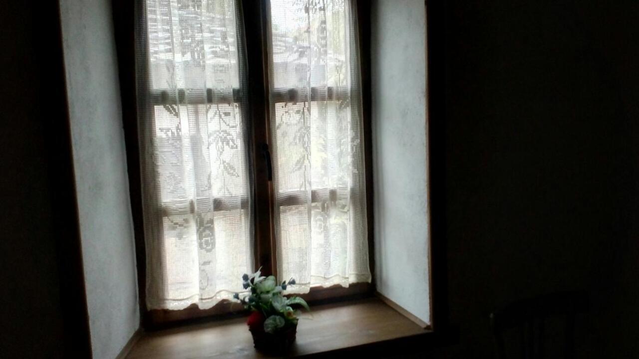 Тодорината Къща Hotel Leshten ภายนอก รูปภาพ